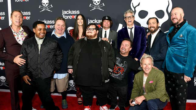 Image for article titled ‘Jackass’ Cast Members Discuss Their Most Dangerous Stunts