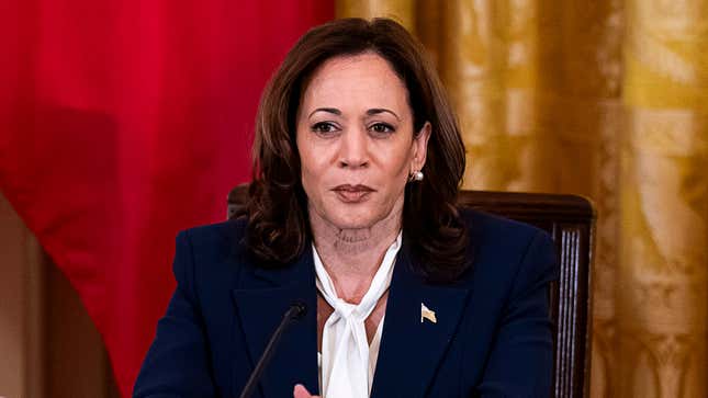 Image for article titled Kamala Harris Turns Down Democratic Nomination To Work On Alaskan Fishing Vessel