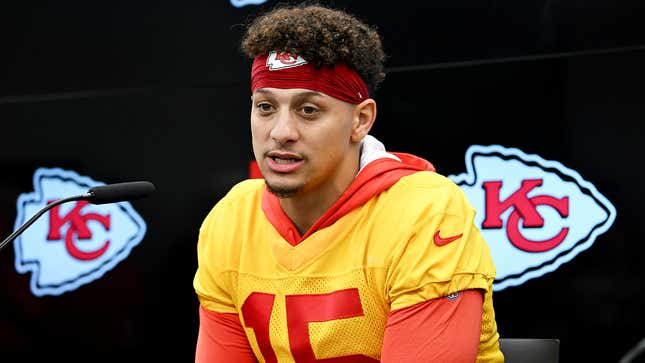 Image for article titled Patrick Mahomes Reveals He Wears Same Condom Every Time He Has Sex